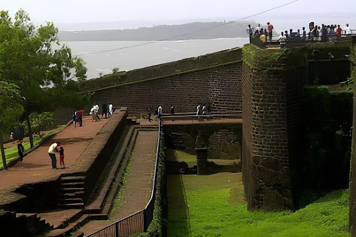 Jaigad Fort